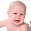 bébé pleure